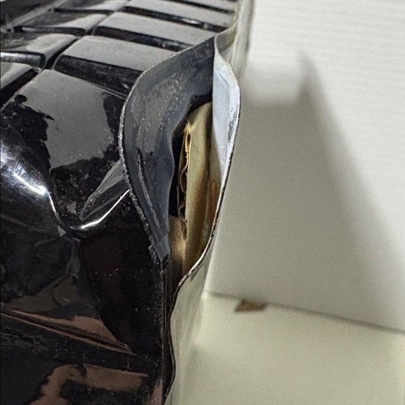 Folder containing 33 Roxx Buttons. - Picture 7 of 7